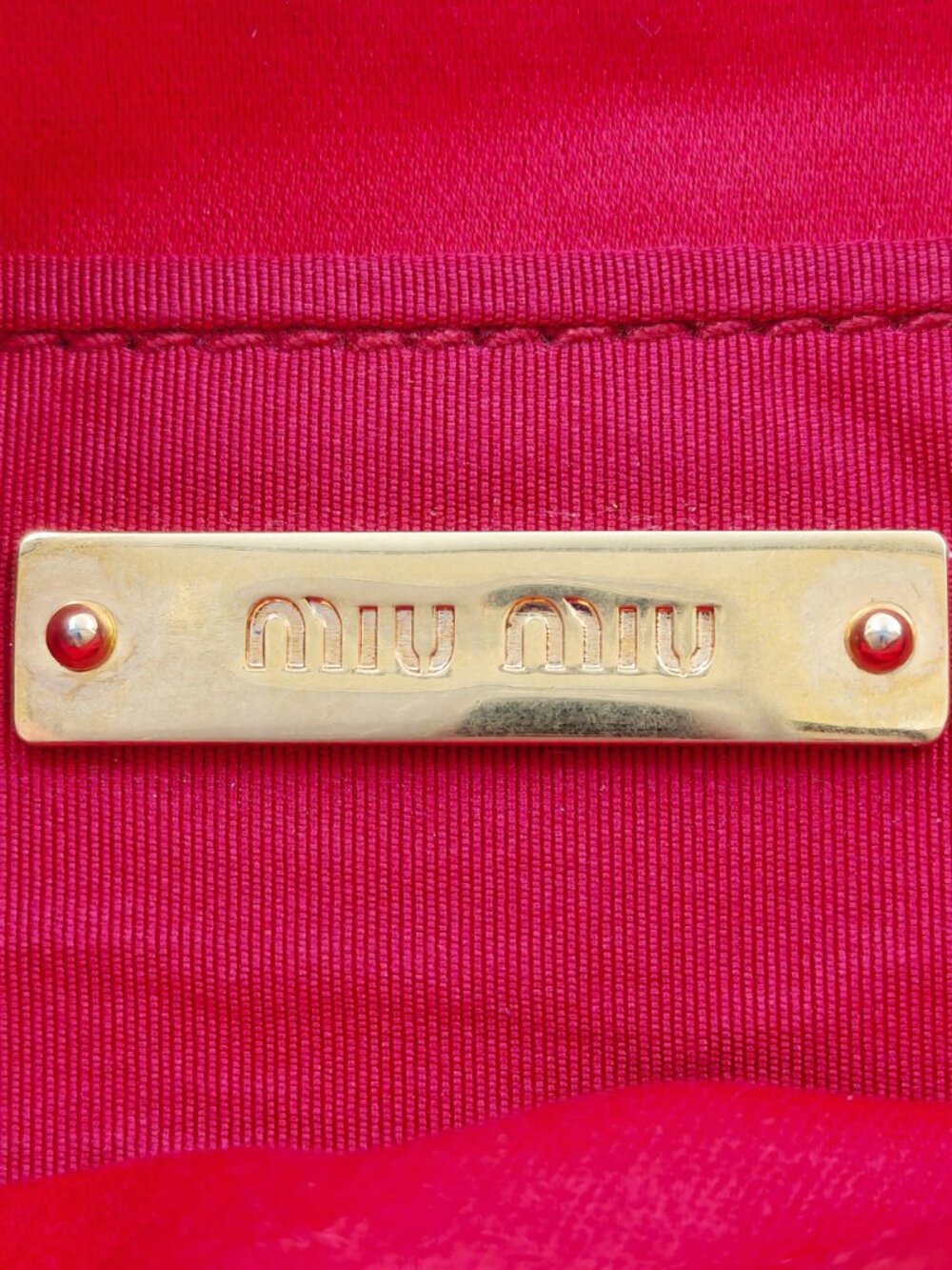 Miu Miu Matelassé Red cloth Wristlet Clutch Pouch Gold Hardware - Picture 4 of 11